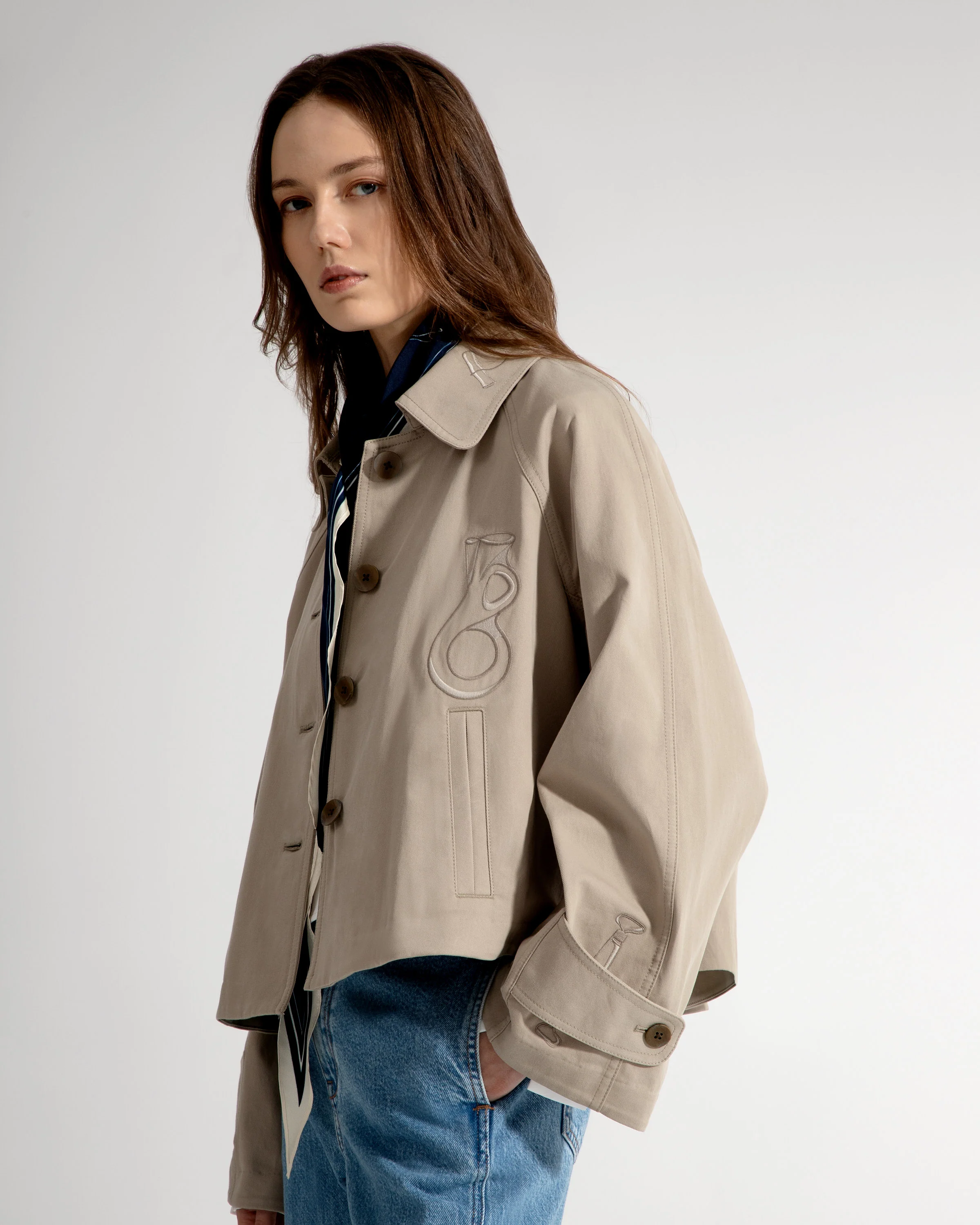 Oeuvres Embroidery Jacket - Image 3